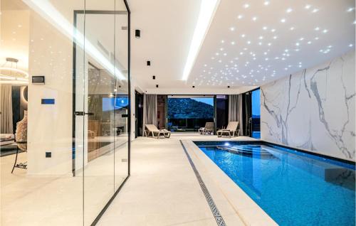 Marina House | Luxurious Home In Marina With Sauna