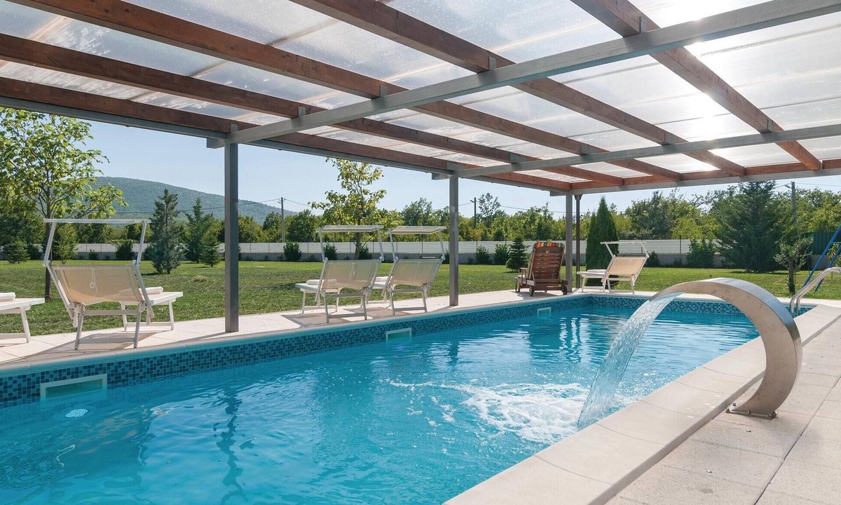 Neoric House | Luxurious home in Neoric