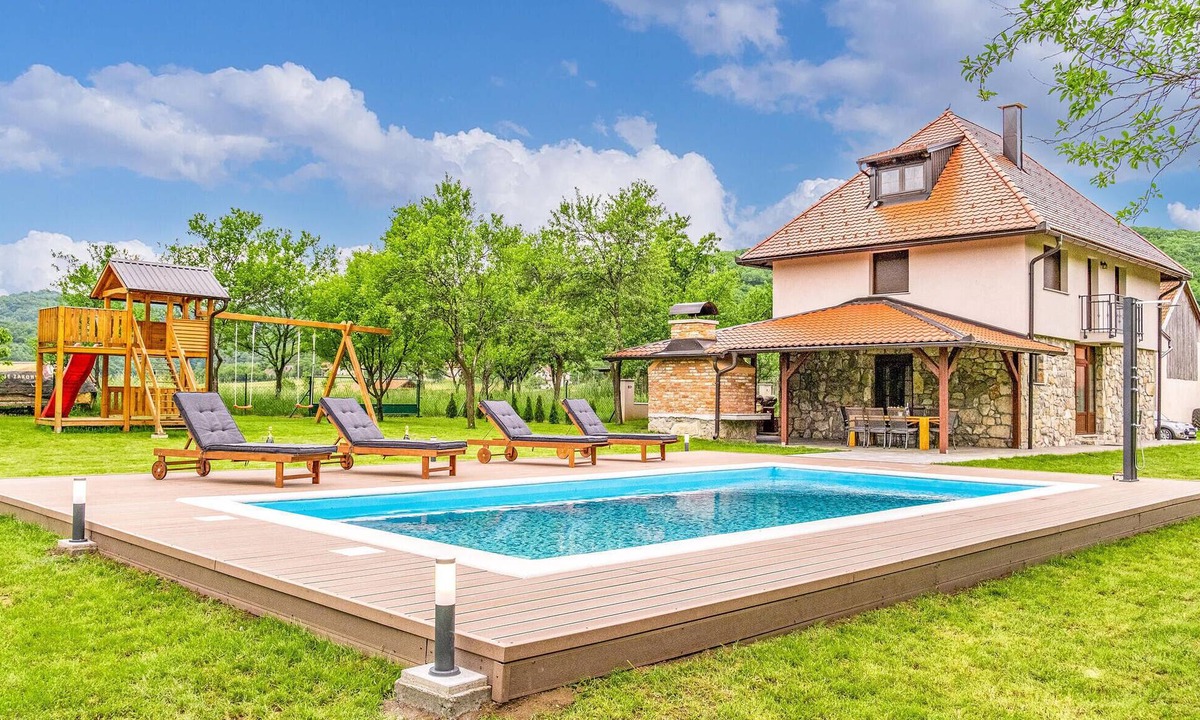 Otocac House | Luxurious home in Otocac