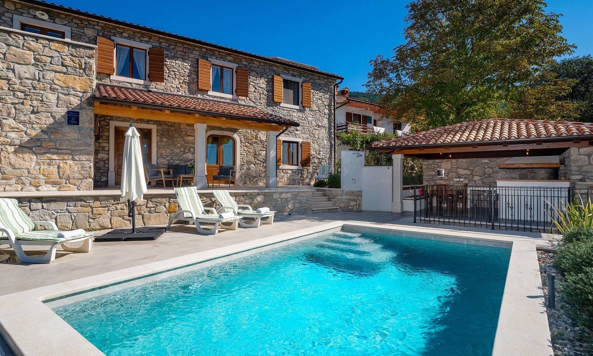 Krsan House | Luxurious home in Plomin