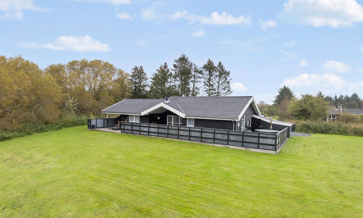Strandby House | Luxurious home in Strandby with sauna