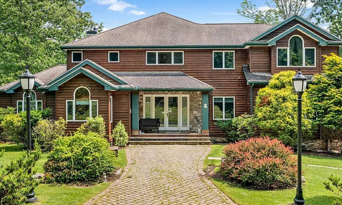 Cresco House | Luxurious Home in The Poconos