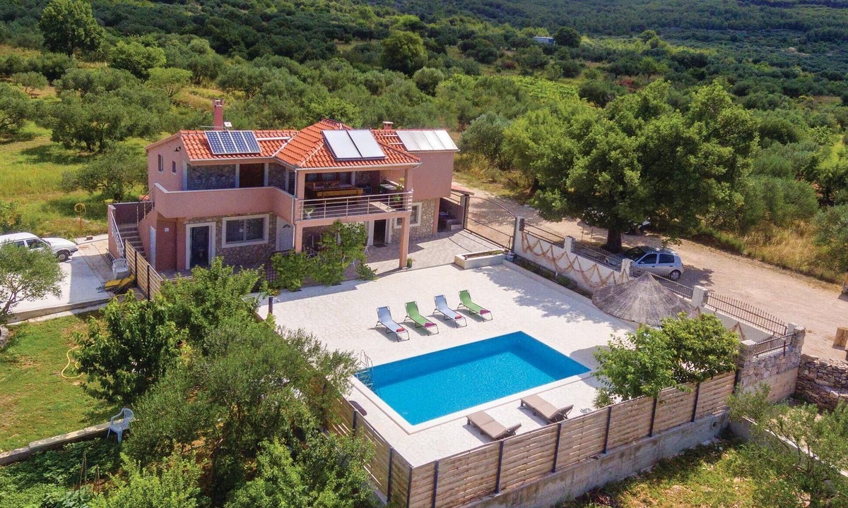 Tribunj House | Luxurious home in Tribunj
