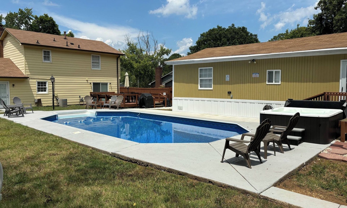 Durham House | Luxurious Home w/Pool House & Private Pool