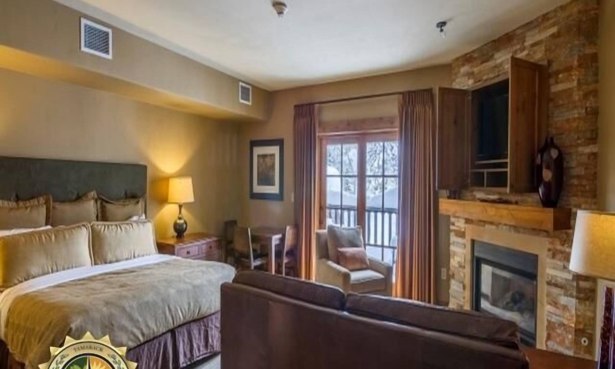 Tamarack Condo | Luxurious King Studio|Pet friendly|Fireplace