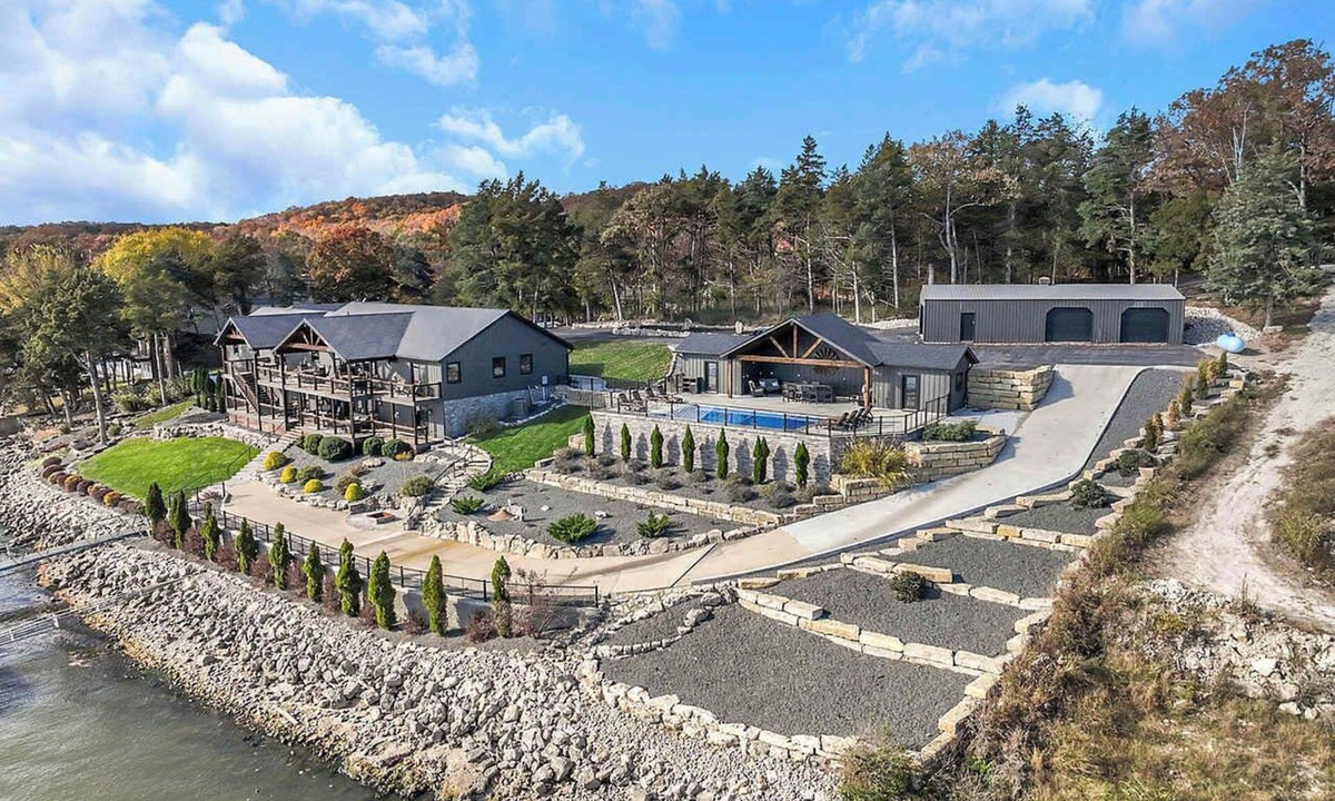 Sunrise Beach House | Luxurious Lakefront Home w/Private Dock & Pool