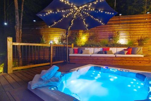 Lac Superieur Village Ski Chalet | Luxurious log cabin with private spa