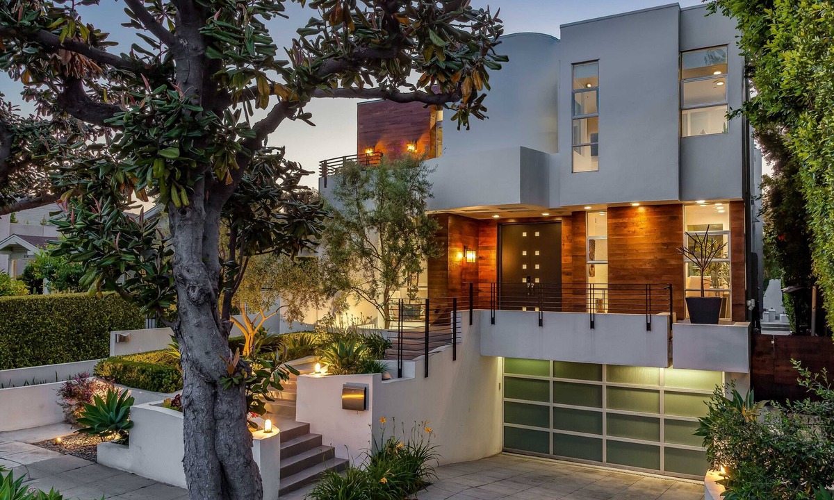 Beverly Grove House | Luxurious Modern in West Hollywood