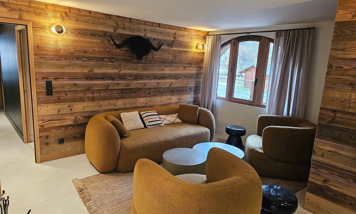 Le Bettaix Apartment | Luxurious New 200 m² Duplex Apartment