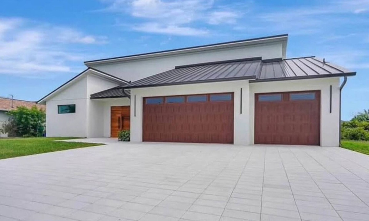 Long Meadow House | Luxurious Oasis