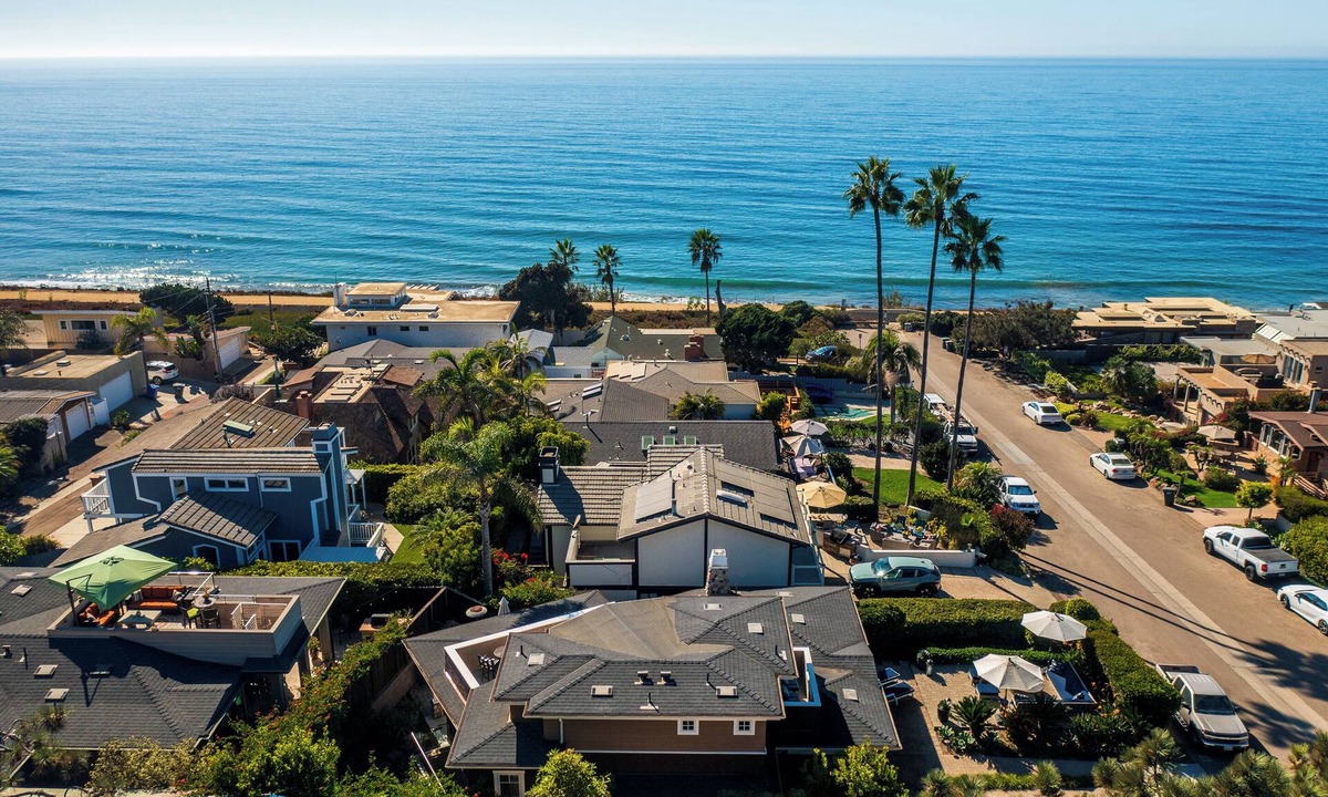 Del Mar House | Luxurious Ocean View Coastal Craftman - Walk to Beach