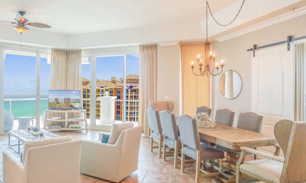 Pensacola Beach Resort | Luxurious Penthouse Villa