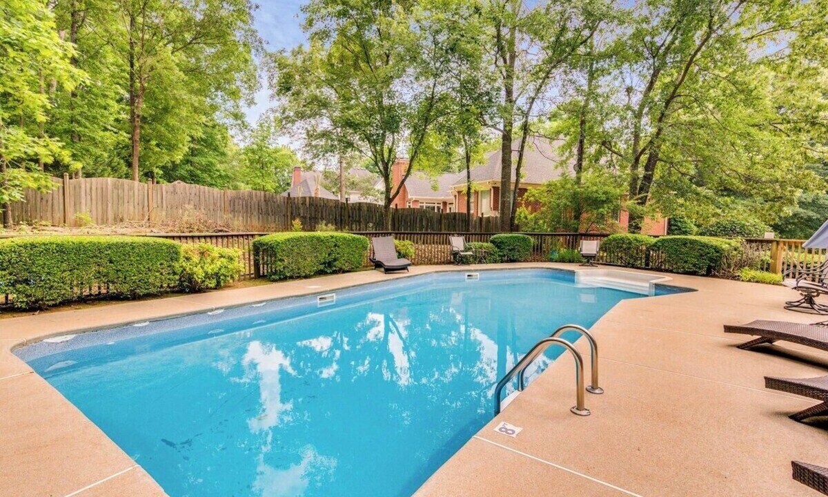 Conyers House | Luxurious POOL 5BR Oasis, Sleeps 10, Office, Deck