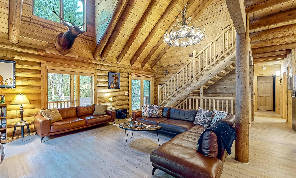Tillamook Cabin | Luxurious riverfront log cabin with firepit, fireplace, & breathtaking scenery
