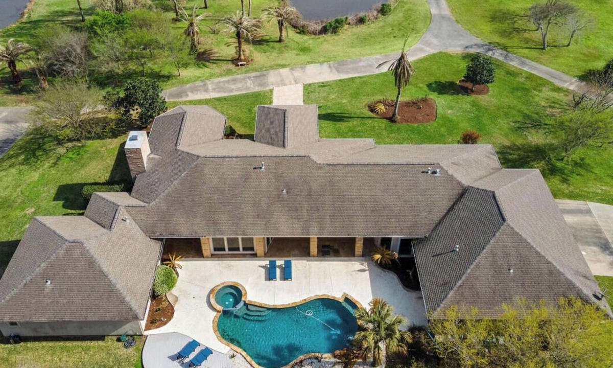 Galveston House | Luxurious Secluded Estate with Pool & Pond