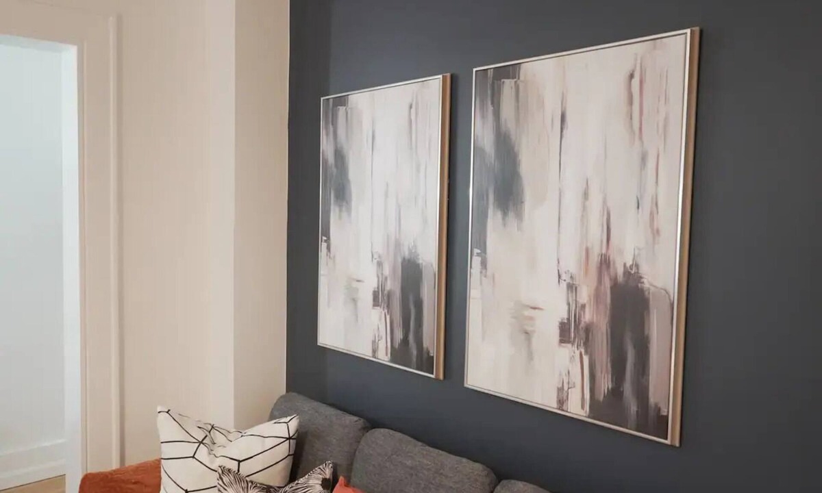 East Avenue Apartment | Luxurious Studio-Heart Of East Avenue-WalkDowntownnn