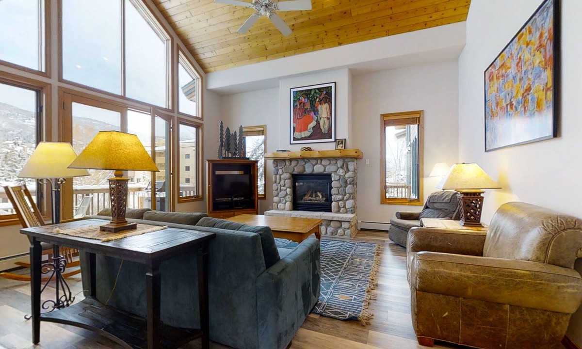 Steamboat Springs Condo | Luxurious Townhome Featuring a Shared Pool and Shuttle