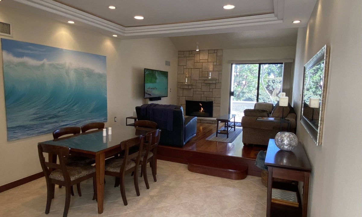 Huntington Beach Condo | Luxurious Upscale Open Concept Elegant Beautifully Maintained