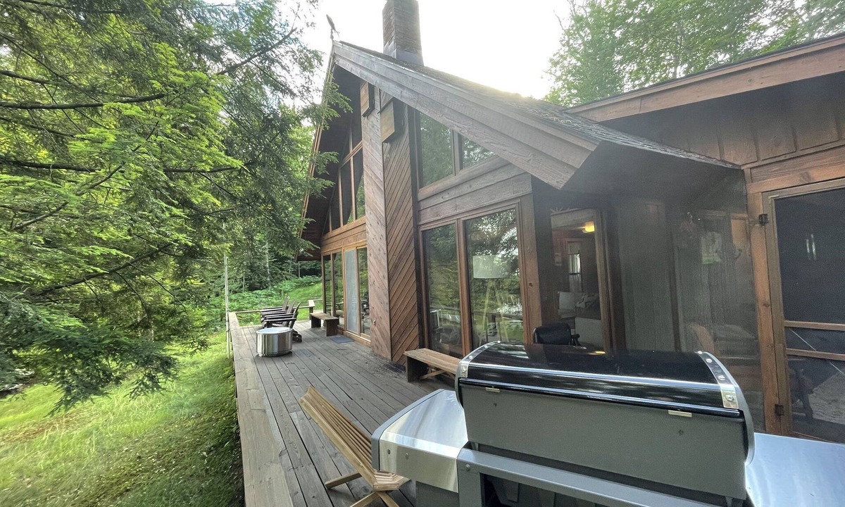 Tupper Lake House | Luxurious Waterfront with Mountain Views