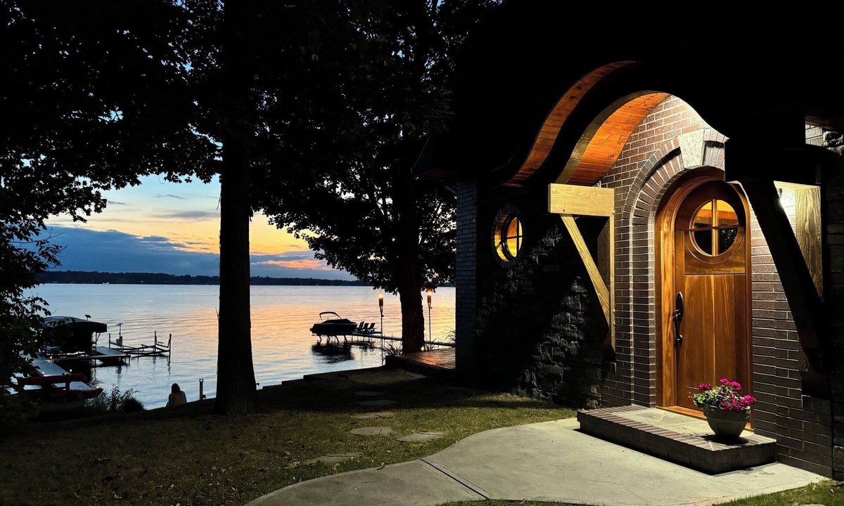 Town of Owasco House | LUXURIOUS WATERFRONT CABIN ON OWASCO LAKE