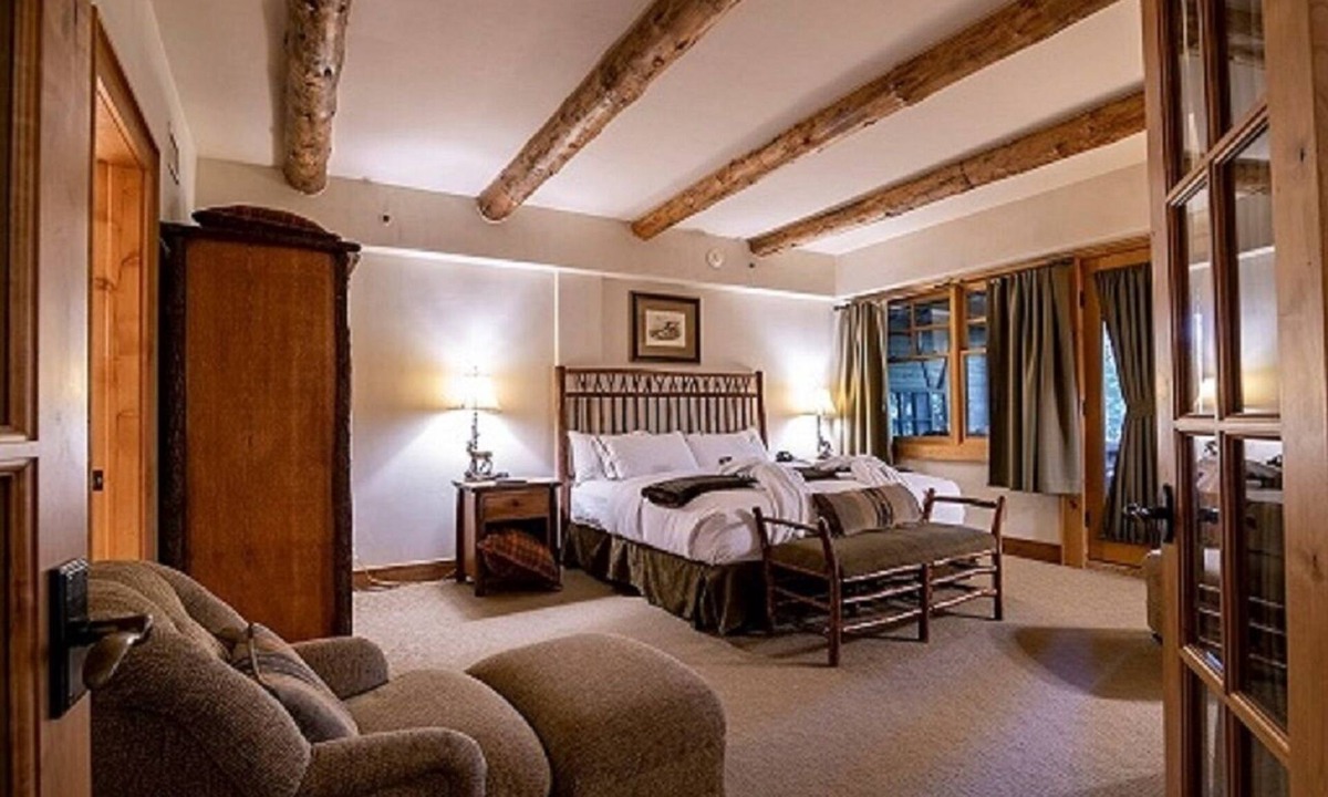 Lake Placid Resort | Luxurious Whiteface Lodge Two Bedroom Suite