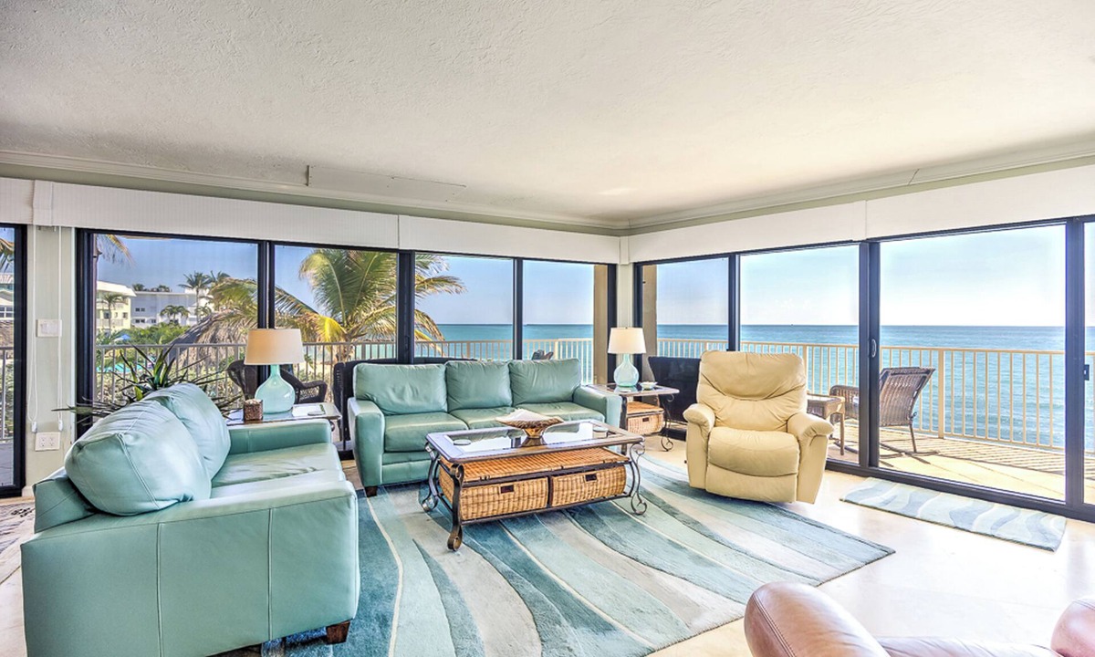 Key Colony Beach Condo | Luxuriously Remodeled & Expansive Wraparound Ocean Views
