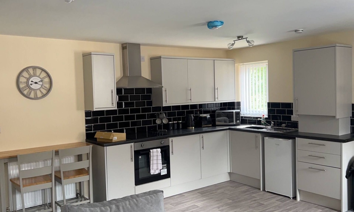 Burton on Trent Apartment | Luxury 1 & 2 bed open plan apartments with free internet services