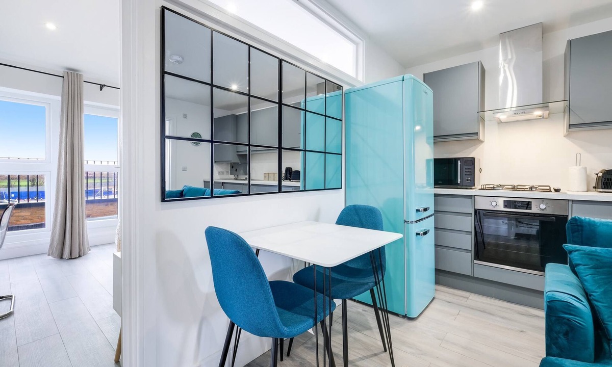 Yiewsley Apartment | Luxury 1 & 2 bed Apartment free parking