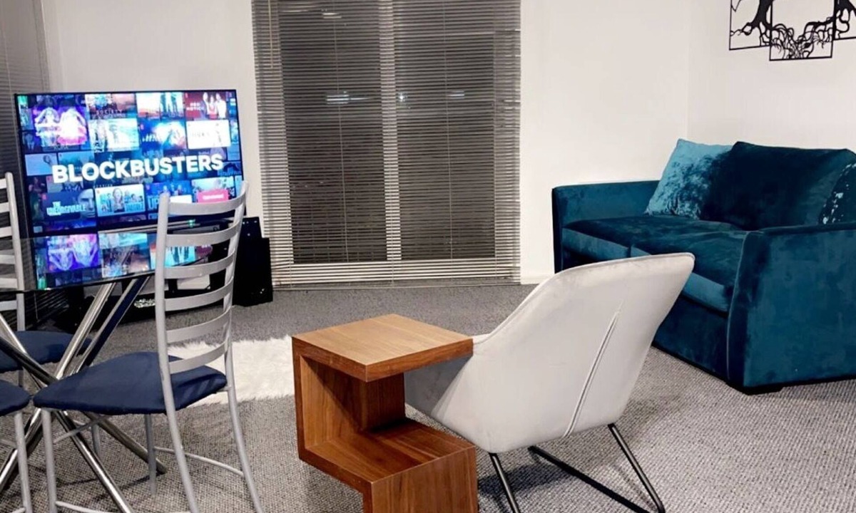 Clayton Apartment | Luxury 1 Bed Apartment With Parking