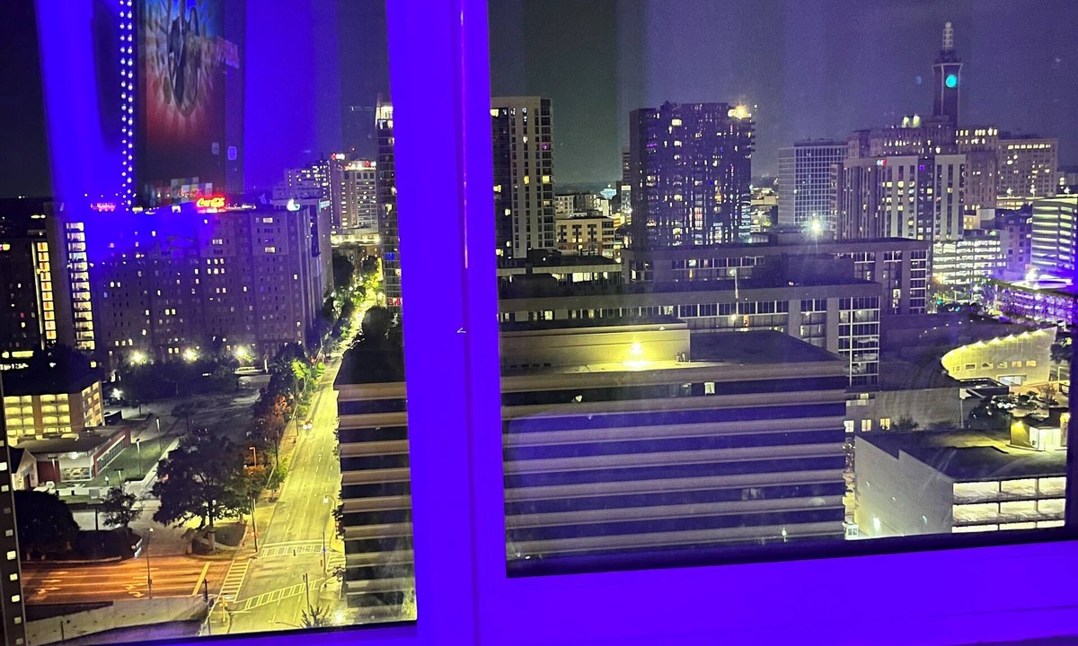 Peachtree Center Apartment | LUXURY 15th-floor OASIS