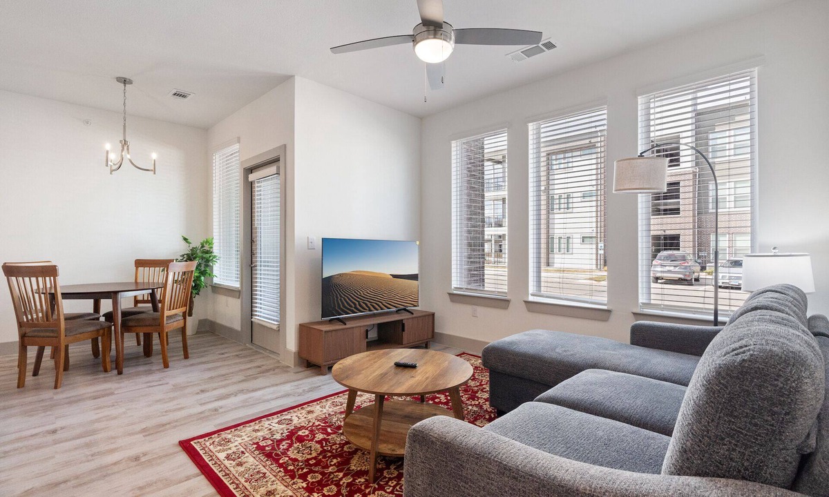 Stony Ridge North Apartment | Luxury 1BD/1BA Near The Airport 3888