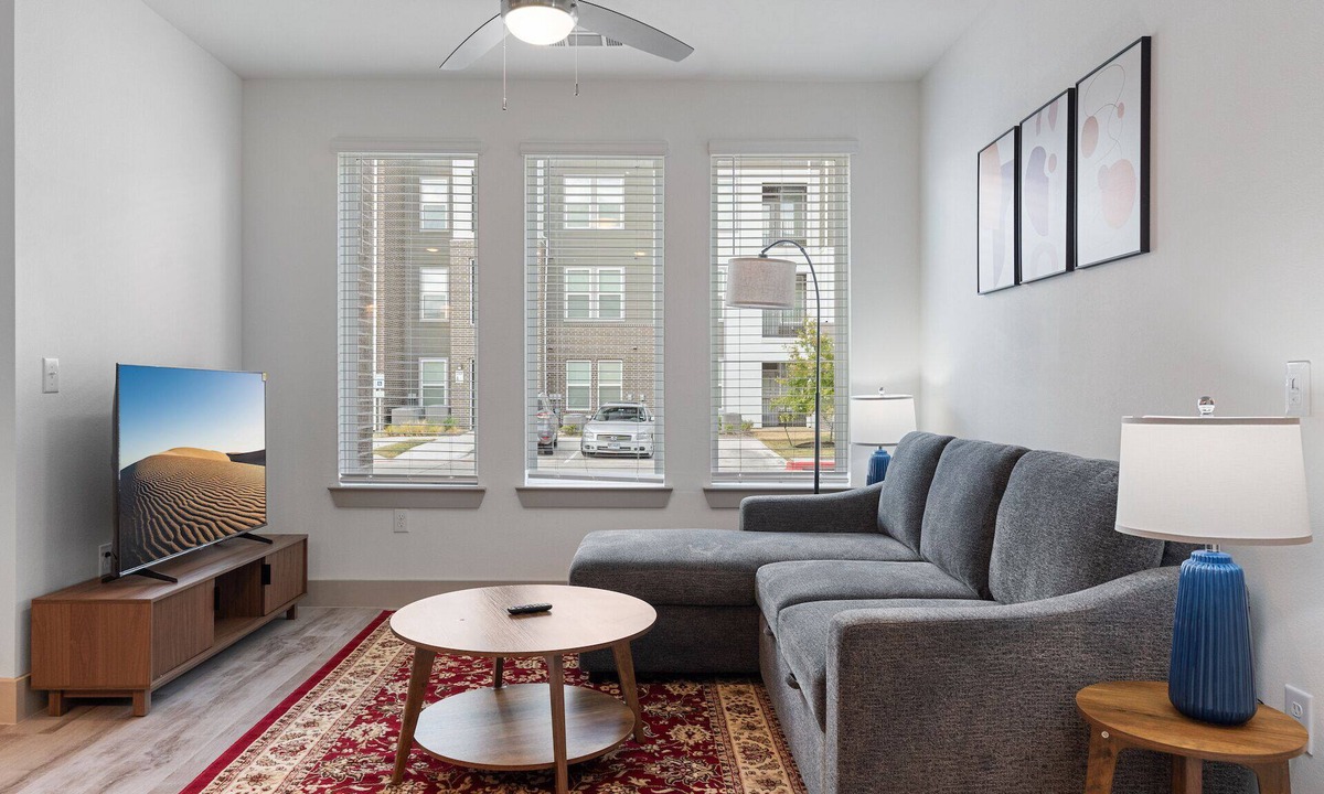Stony Ridge North Apartment | Luxury 1BD/1BA Near Airport 3786