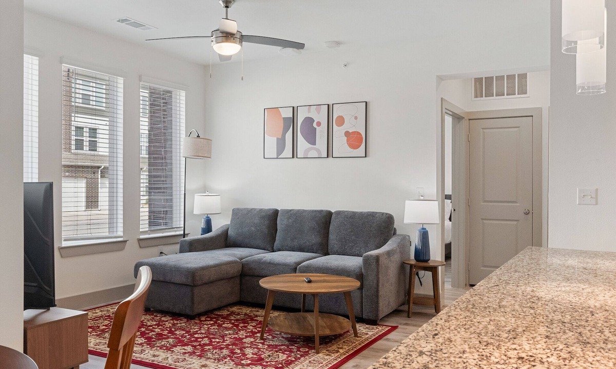Stony Ridge North Apartment | Luxury 1BD/1BA Near Airport 3498