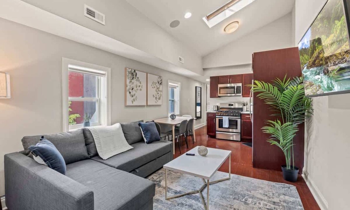 Southwark Apartment | Luxury 1BD | 2 Beds | Queens Village