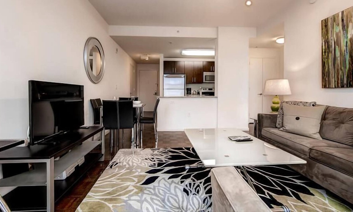 Hudson Exchange Apartment | Luxury 1BR | Full Kitchen | Steps from PATH | by GLS