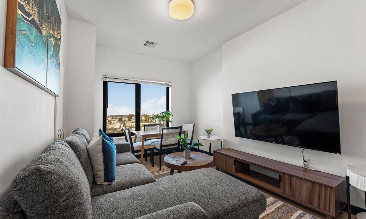 Everett Apartment | Luxury 1BR near Boston 2510