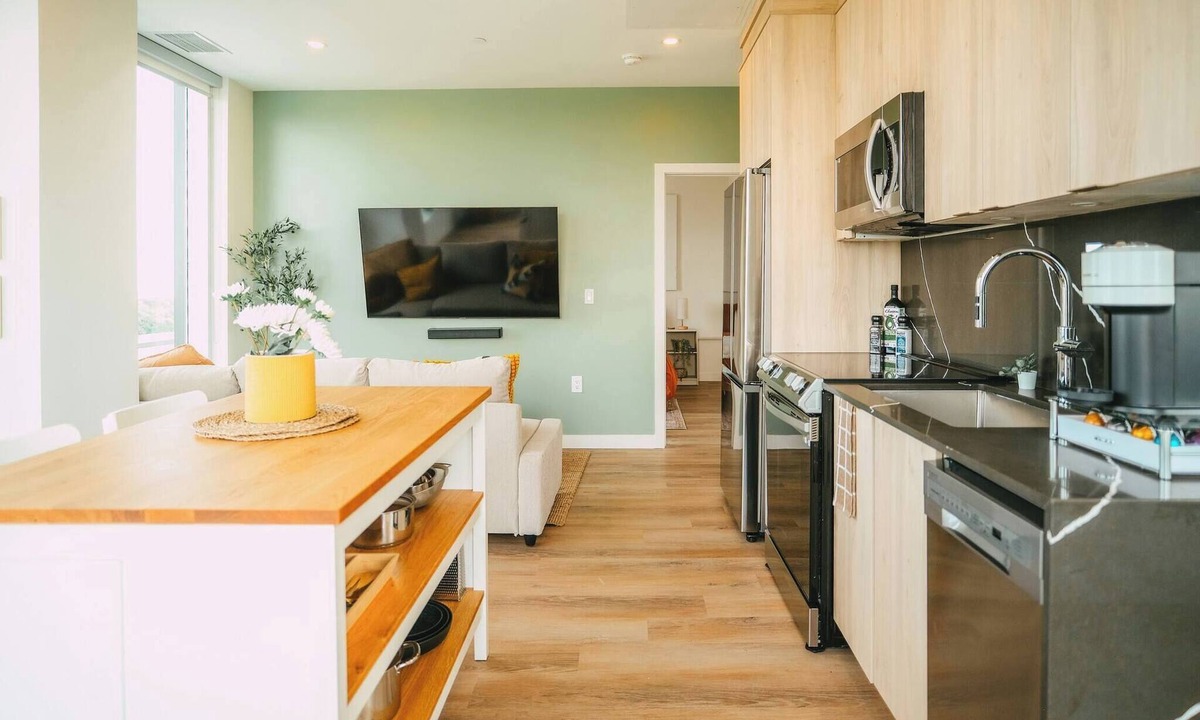 South End Condo | Luxury 1BR Penthouse Apt In Central Halifax!