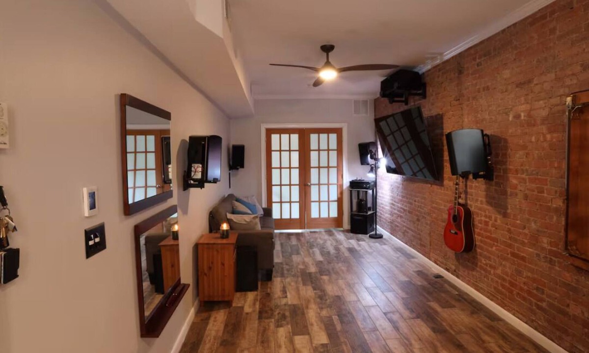 Historic Downtown Apartment | Luxury 1BR Sanctuary in Prime Jersey City Spot
