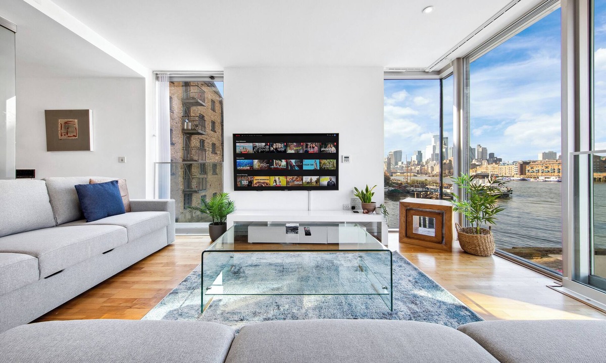 Riverside Apartment | Luxury |2 bed 2bth| Thames Riverside Apartment|
