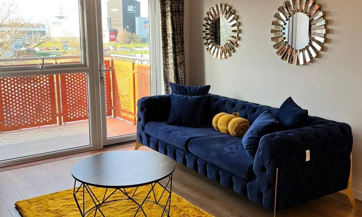 West Thurrock Apartment | Luxury 2-Bed Flat in Lakeside, West Thurrock