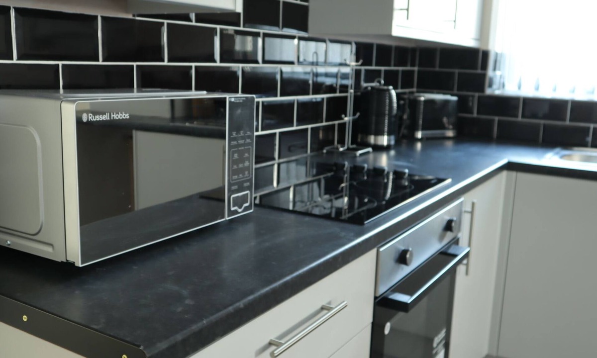 Burton on Trent Apartment | Luxury 2 bed open plan apartment with free internet services