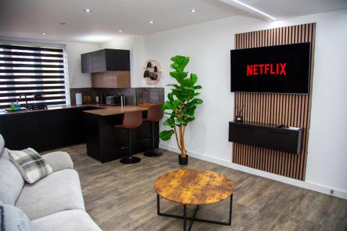 Uxbridge North Apartment | Luxury 2 Bed West London, Free Parking