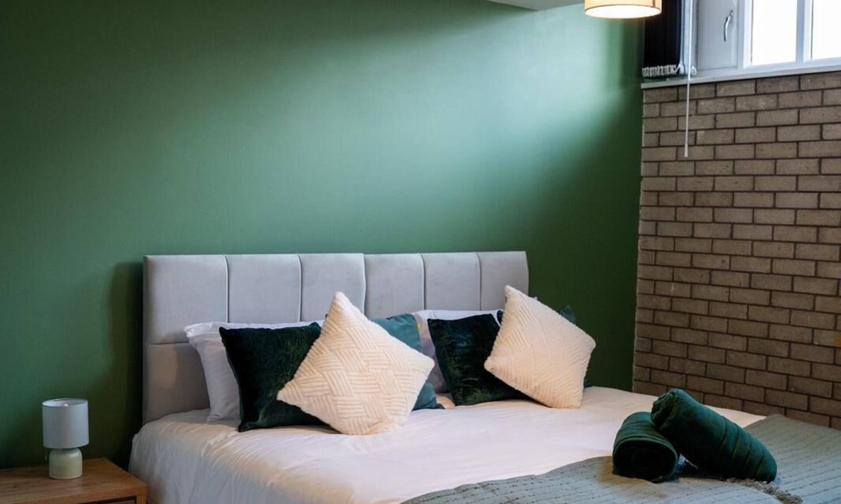 Bury Apartment | Luxury 2 bedroom 2 bathroom Apartment