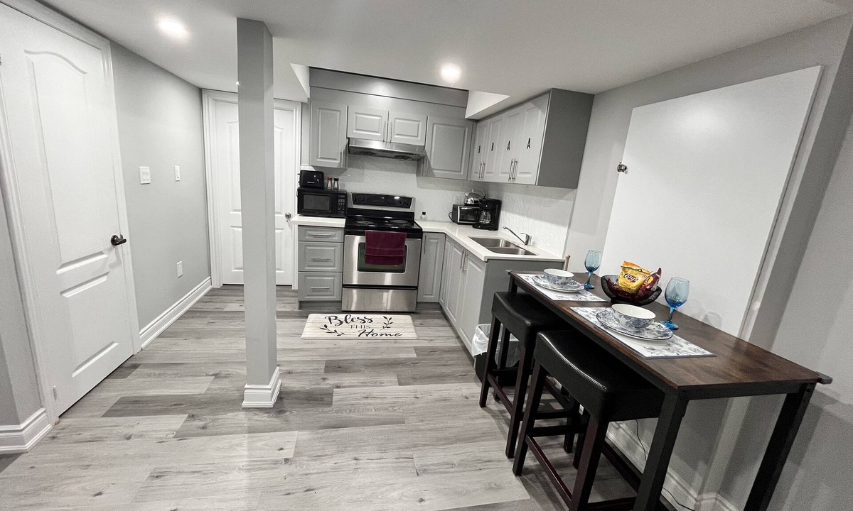 Mount Pleasant Apartment | Luxury 2 bedroom 2 full baths rooms
