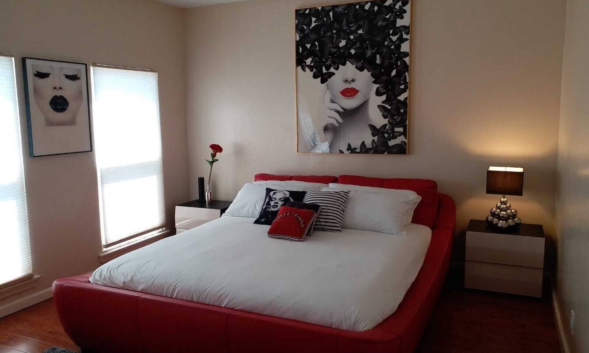 Downtown Los Angeles Apartment | Luxury 2 Bedroom Apartment in Koreatown