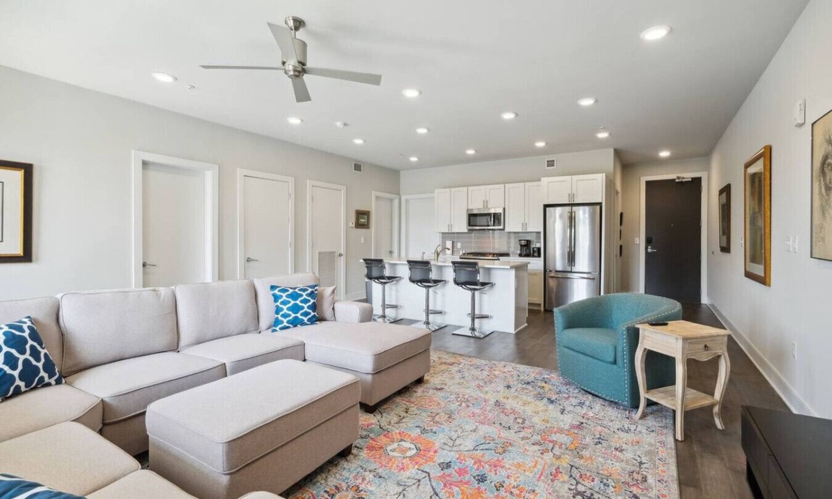 New Orleans Condo | Luxury 2 Bedroom Condo in Vibrant NOLA Bywater!