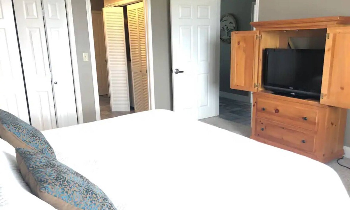 Fort Worth Condo | Luxury 2-bedroom condo in superb Fort Worth with WiFi, fitness room