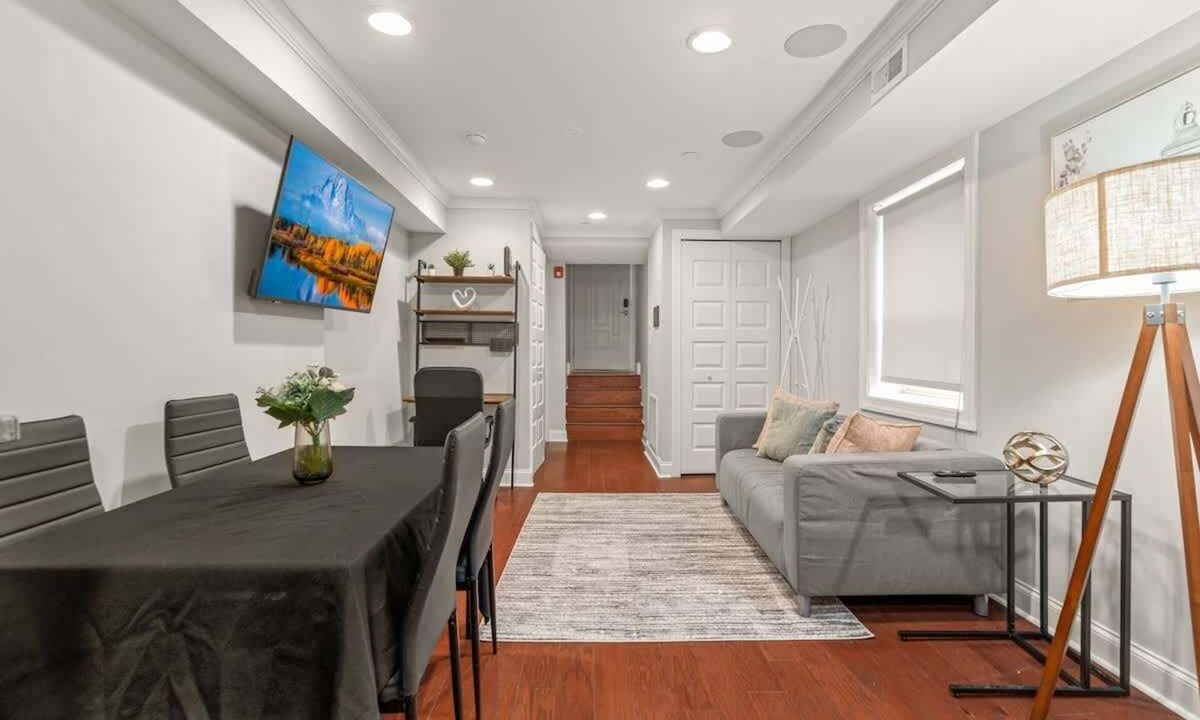 Southwark Apartment | Luxury 2BD | 2 Beds | Queens Village