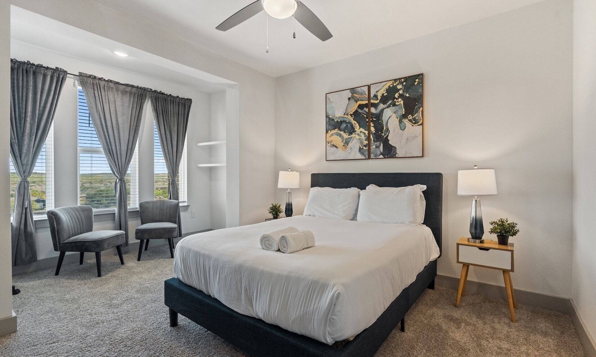 Stony Ridge North Apartment | Luxury 2BD/2BA Next to Airport 4811