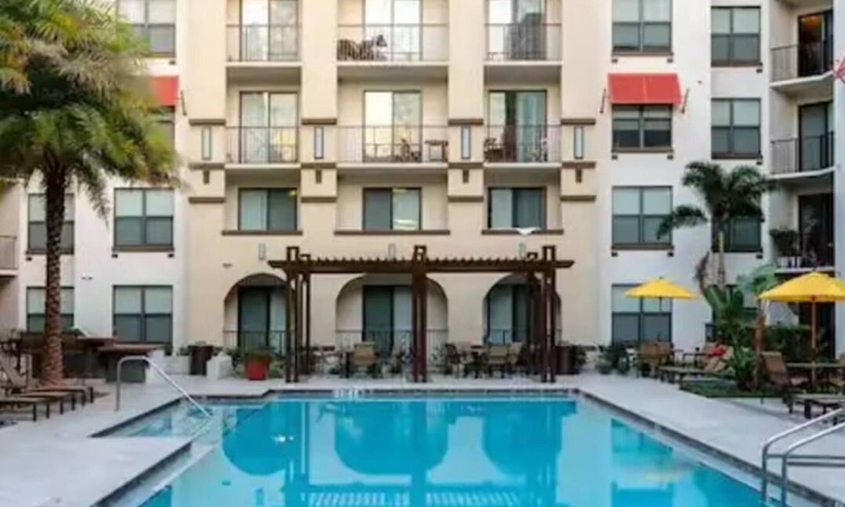 Channel District Apartment | Luxury-2BD down town Tampa channel side 3-BED FREE-PARKING